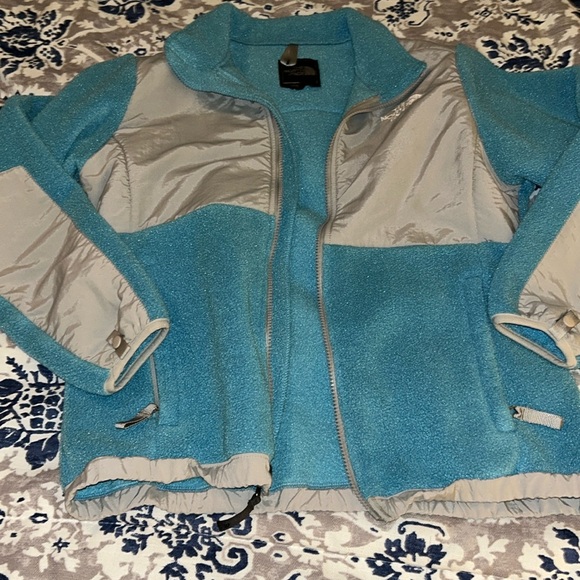 The North Face Girls Large Jacket - Picture 2 of 8